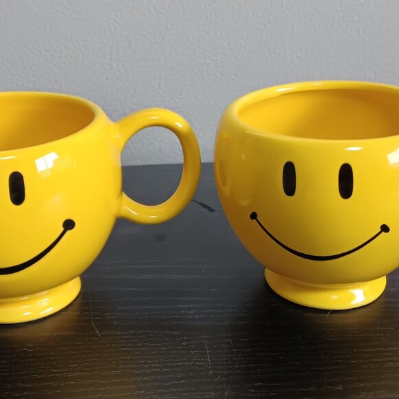 Vintage 3 Piece Smiley Face Tea Pot Set - Picture 5 of 6